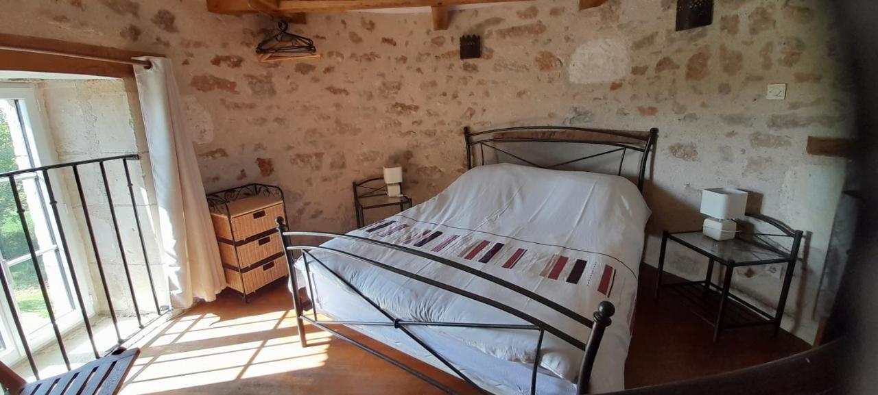 Moulin A Vent Le Champ Du Trail Villa Saint-Cyr-des-Gats Bagian luar foto