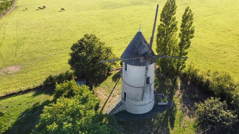 Moulin A Vent Le Champ Du Trail Villa Saint-Cyr-des-Gats Bagian luar foto